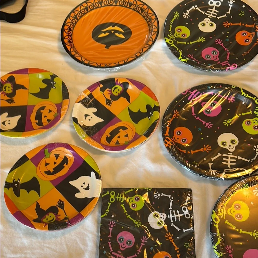 Halloween Skeleton and Pumpkin Party Plates and Napkins Set